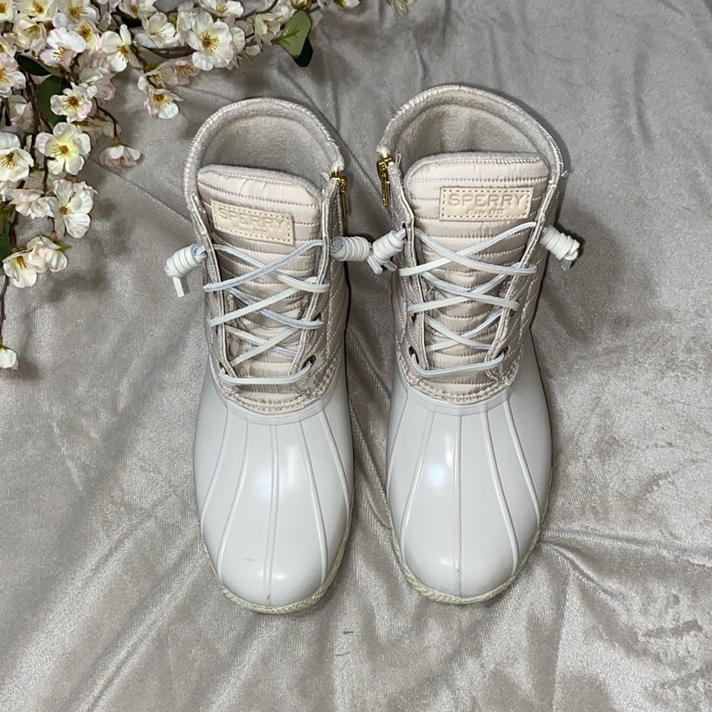 sperry saltwater quilted ankle boots • size 7.5w